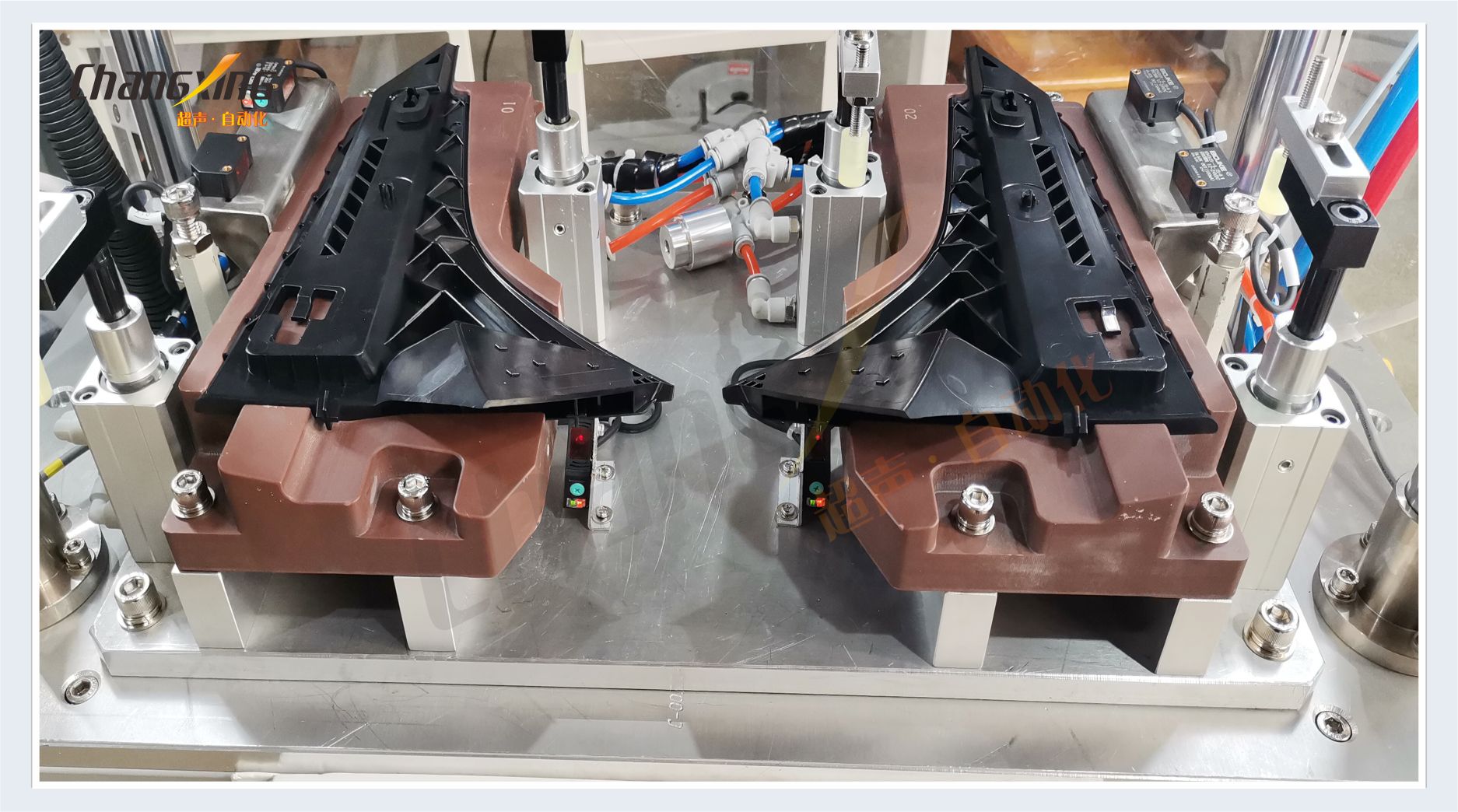 (WKW)侧扰流板骨架泡棉装配工装(胎膜) (WKW)侧扰流板骨架泡棉装配工装(胎膜)